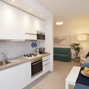 https://adamaina-suite-vista-mare.hotelitalianriviera.com