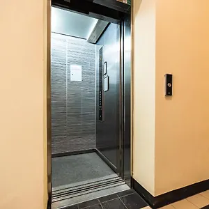 https://cozy-apartment-in-city-center.praguehotelsweb.com